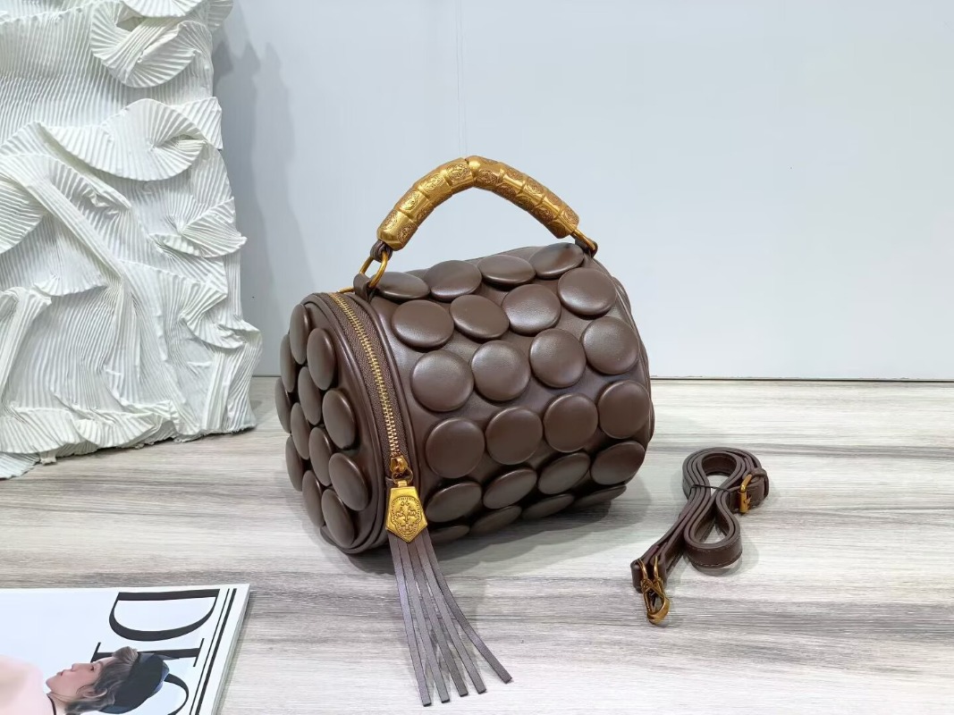 Luxury Bags Youtube - Borse in pelle con bottoni retrò