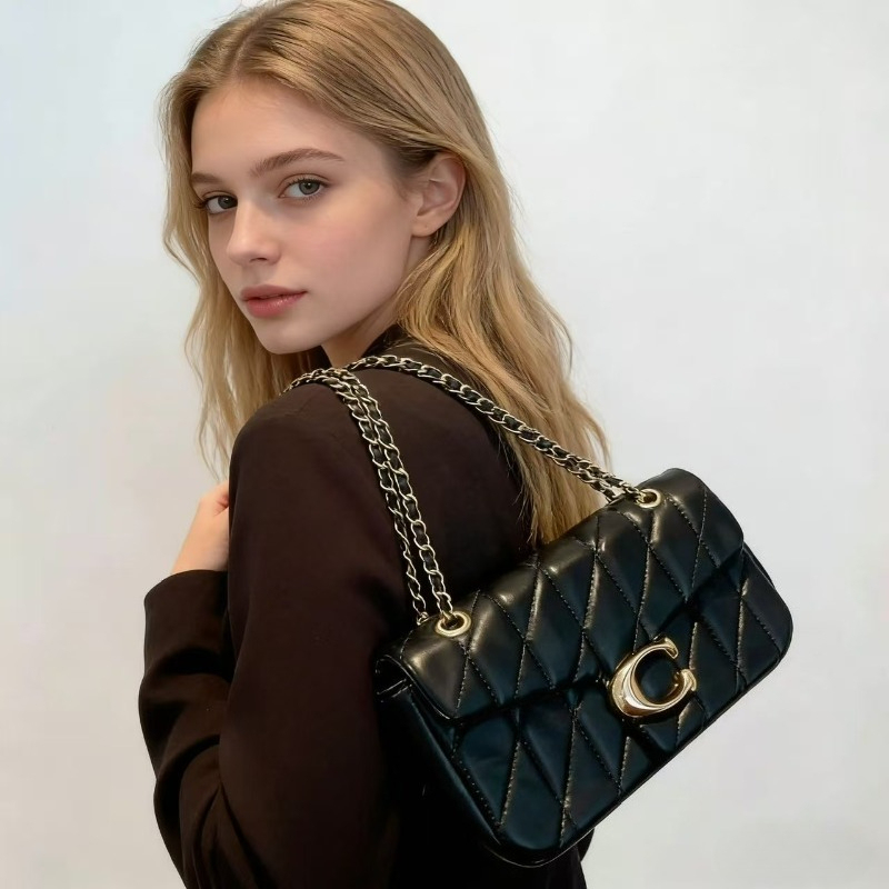 Borsa a Tracolla di Lusso per  - Key Holder Leather Pouch recensione e prezzo