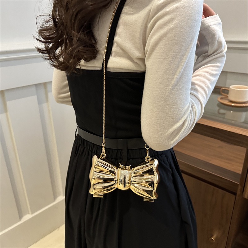Mini borsa in metallo di moda  - Luxury Bags Reseller recensione e prezzo
